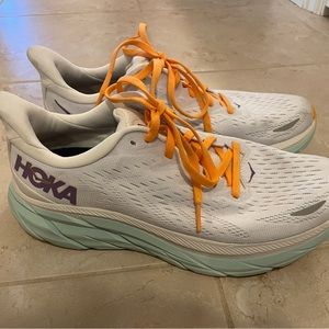 Hoka Clifton 8
